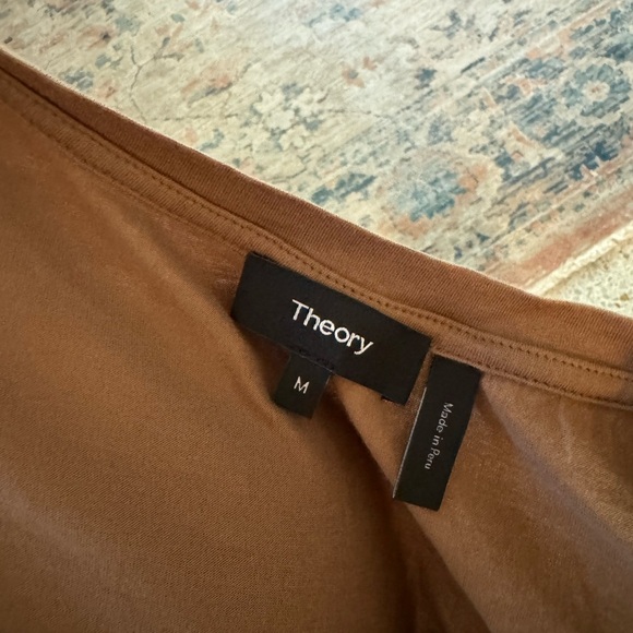 Scoop Neck Theory Long Sleeve Tees- Set of Four - Picture 3 of 4